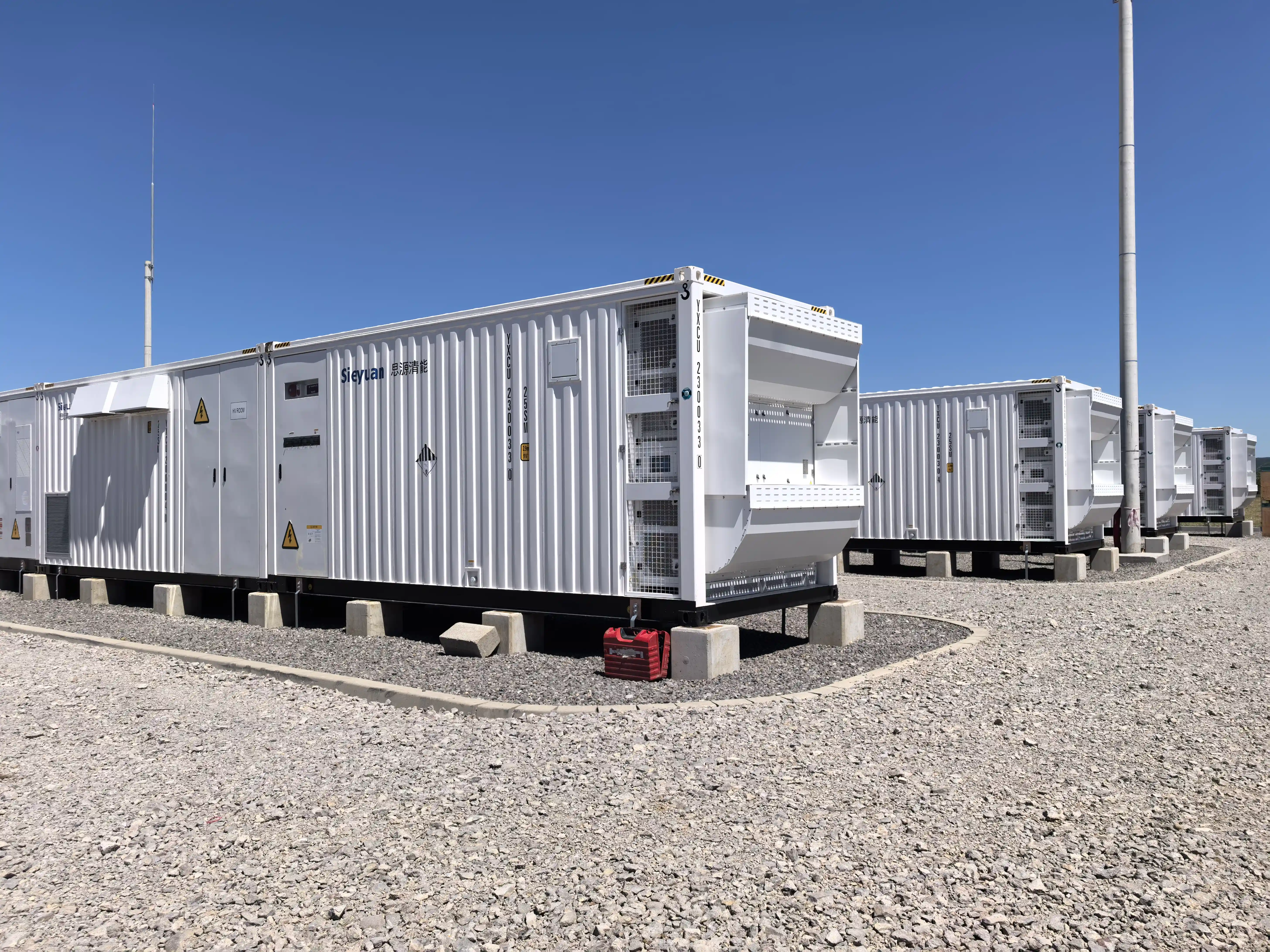 Syst&egrave;me de stockage d'&eacute;nergie par batteries conteneuris&eacute; de 49 MW/98 MWh de Sieyuan install&eacute; en Roumanie