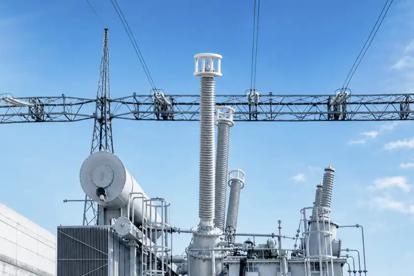 Travers&eacute;es en papier impr&eacute;gn&eacute; de r&eacute;sine 420 kV fournies pour des autotransformateurs de 280 MVA en Gr&egrave;ce