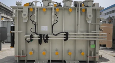 Vue latérale d'une réactance shunt 220 kV fabriquée pour CELEC EP Transelectric en Équateur
