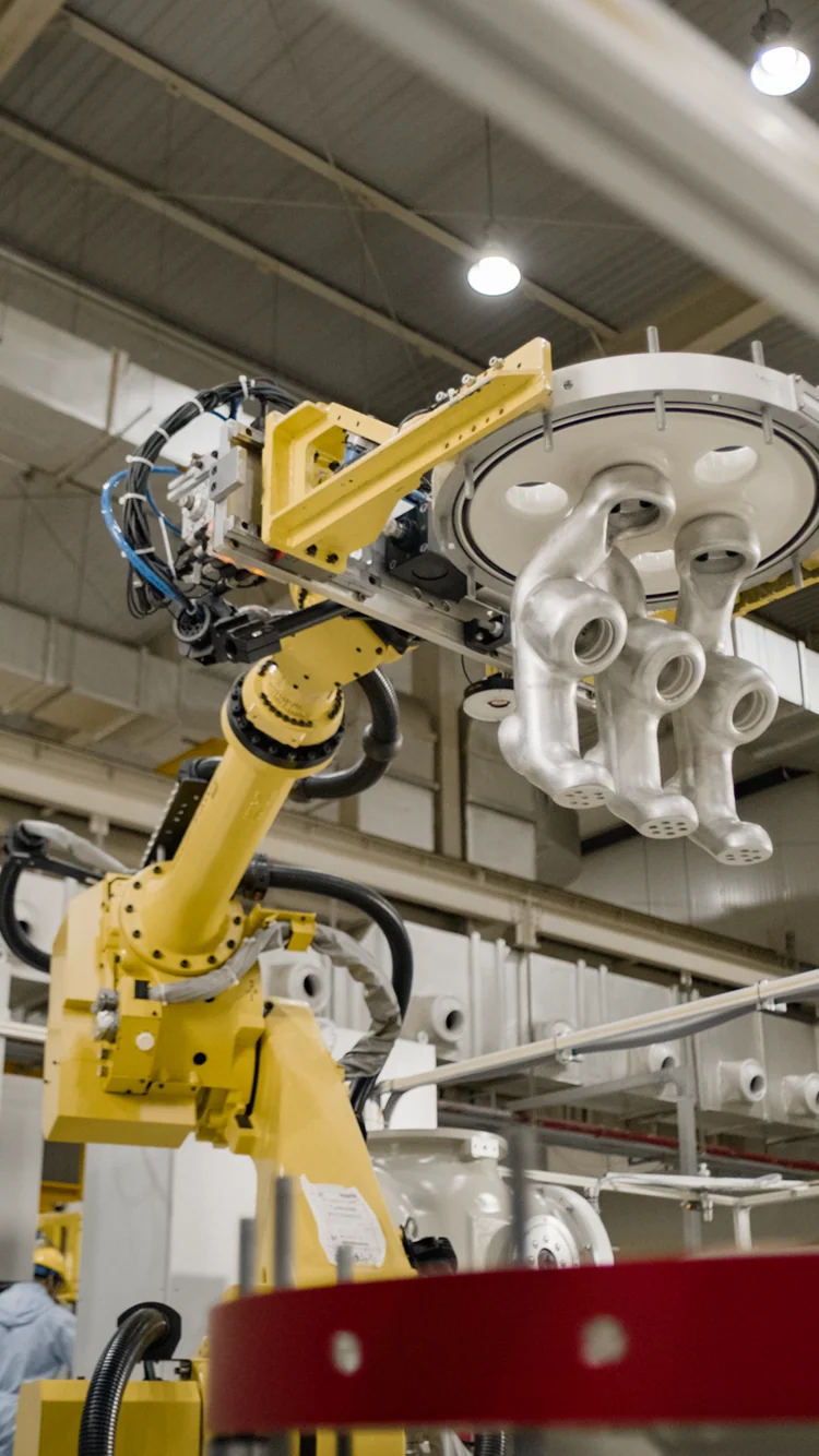 Bras robotis&eacute; dans l&rsquo;usine de PSEM de Sieyuan Electric